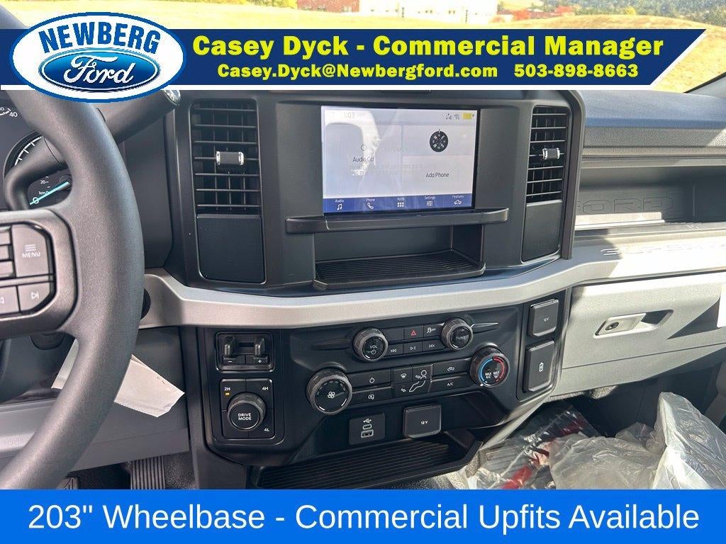 2027 Ford Super Duty F-550 DRW XL 4WD Crew Cab 179" WB 60" CA