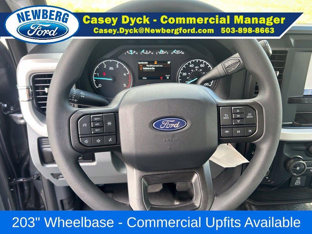 2027 Ford Super Duty F-550 DRW XL 4WD Crew Cab 179" WB 60" CA