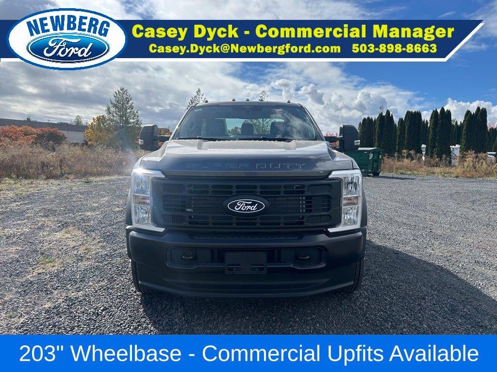 2027 Ford Super Duty F-550 DRW XL 4WD Crew Cab 179" WB 60" CA