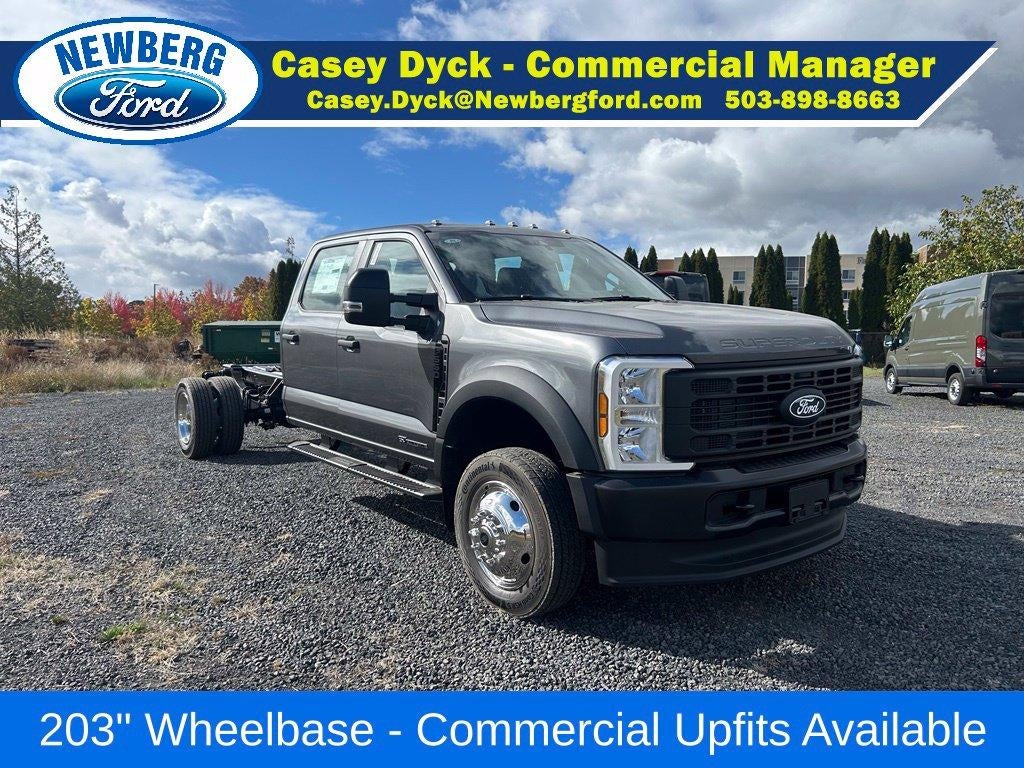 2027 Ford Super Duty F-550 DRW XL 4WD Crew Cab 179" WB 60" CA