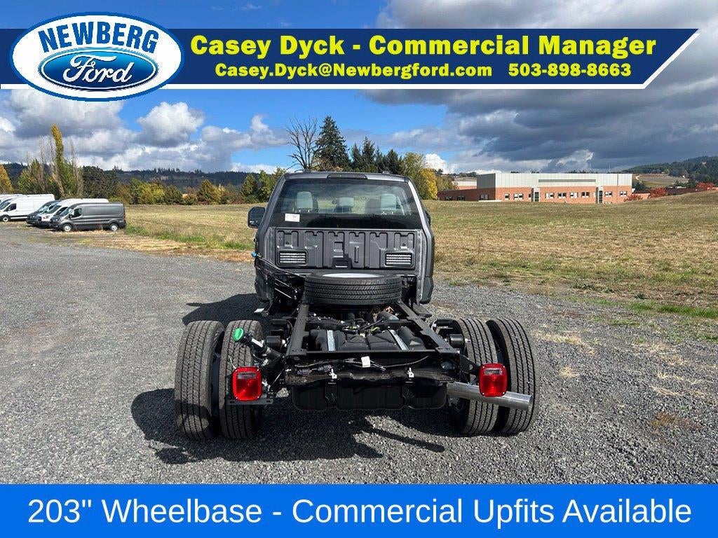 2027 Ford Super Duty F-550 DRW XL 4WD Crew Cab 179" WB 60" CA