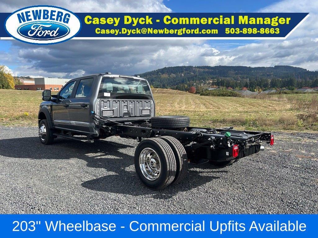 2027 Ford Super Duty F-550 DRW XL 4WD Crew Cab 179" WB 60" CA