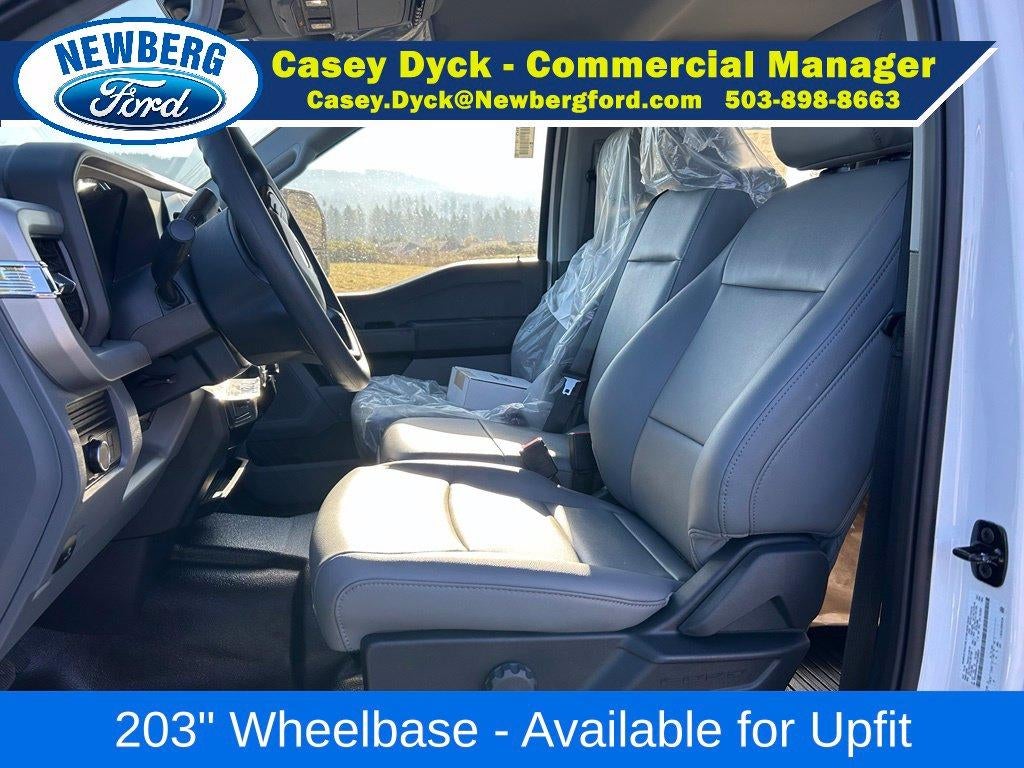 2027 Ford Super Duty F-550 DRW XL 4WD Crew Cab 179" WB 60" CA