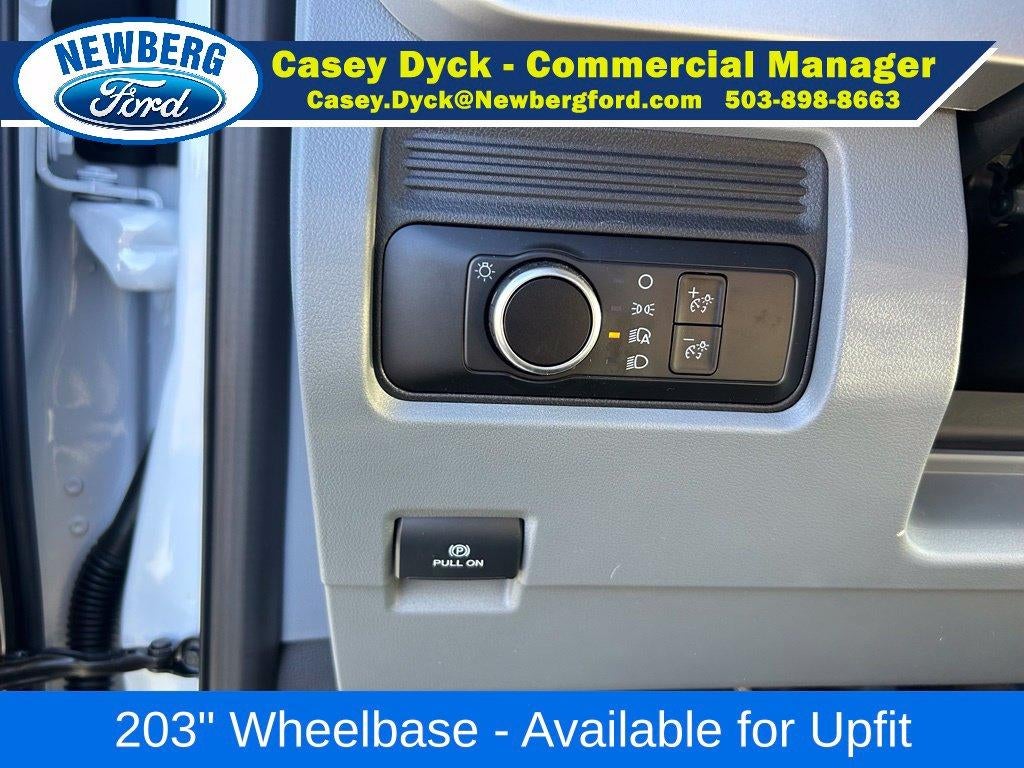 2027 Ford Super Duty F-550 DRW XL 4WD Crew Cab 179" WB 60" CA