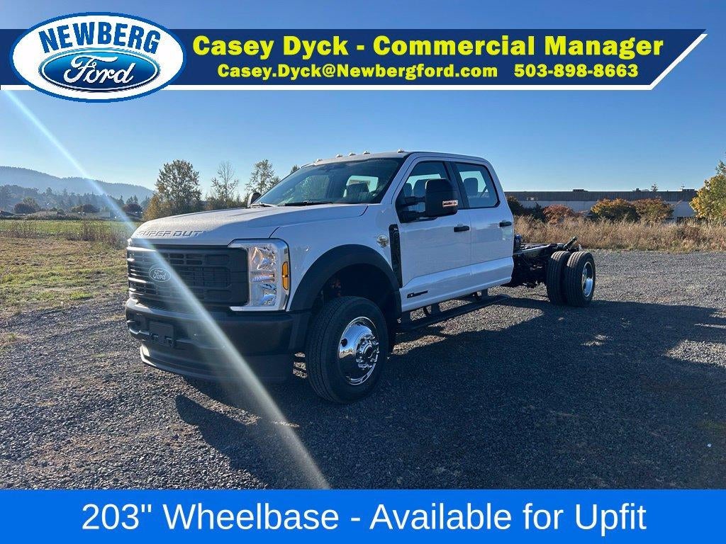2027 Ford Super Duty F-550 DRW XL 4WD Crew Cab 179" WB 60" CA