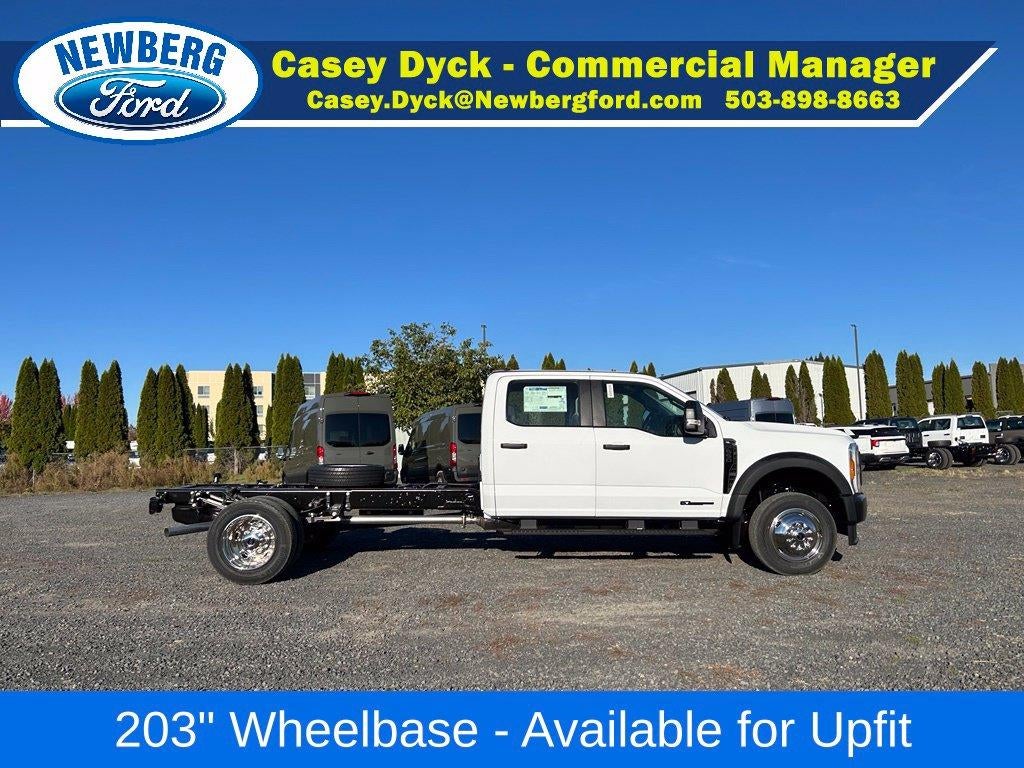 2027 Ford Super Duty F-550 DRW XL 4WD Crew Cab 179" WB 60" CA