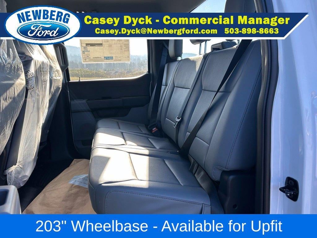 2027 Ford Super Duty F-550 DRW XL 4WD Crew Cab 179" WB 60" CA