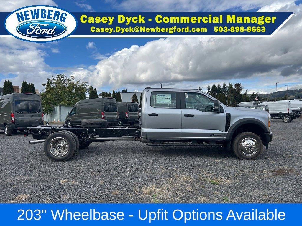 2027 Ford Super Duty F-550 DRW XL 4WD Crew Cab 179" WB 60" CA