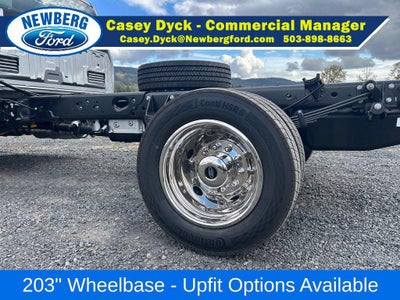 2027 Ford Super Duty F-550 DRW XL 4WD Crew Cab 179" WB 60" CA
