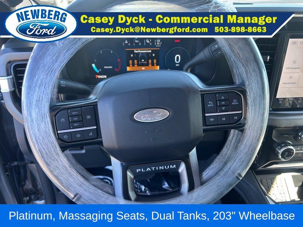 2027 Ford Super Duty F-550 DRW Platinum 4WD Crew Cab 179" WB 60" CA
