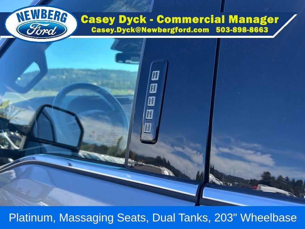 2027 Ford Super Duty F-550 DRW Platinum 4WD Crew Cab 179" WB 60" CA