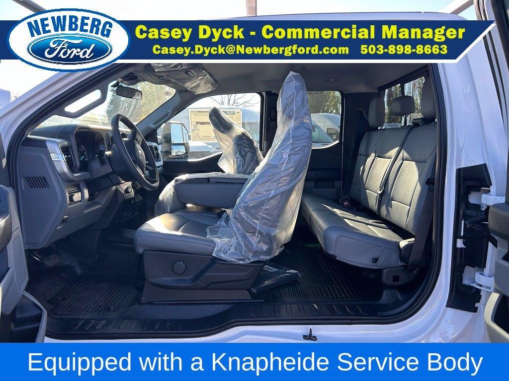 2027 Ford Super Duty F-550 DRW XL 4WD SuperCab 168" WB 60" CA