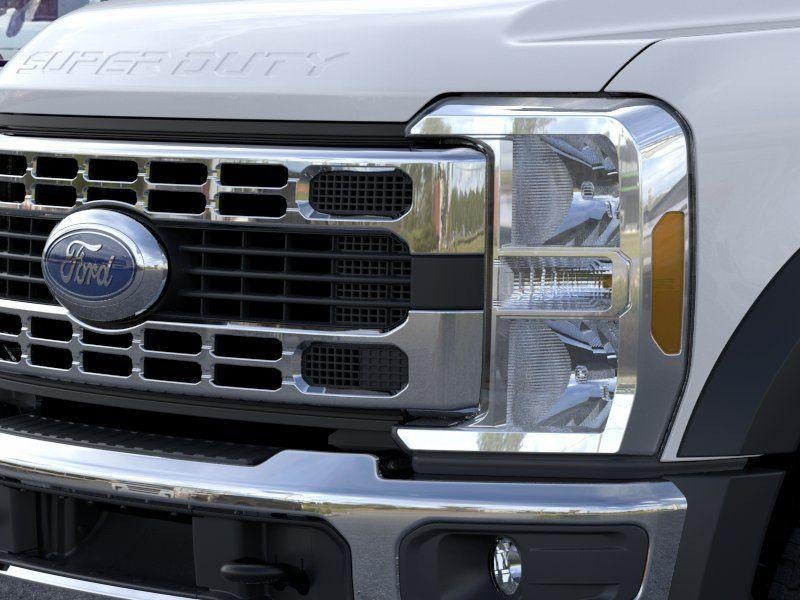2026 Ford Super Duty F-550 DRW XL 4WD SuperCab 168" WB 60" CA
