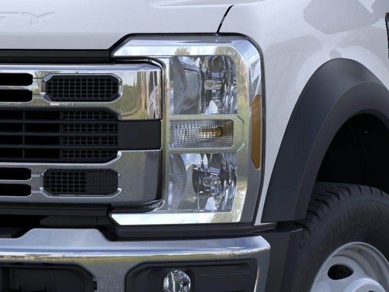 2026 Ford Super Duty F-550 DRW XL 4WD SuperCab 168" WB 60" CA