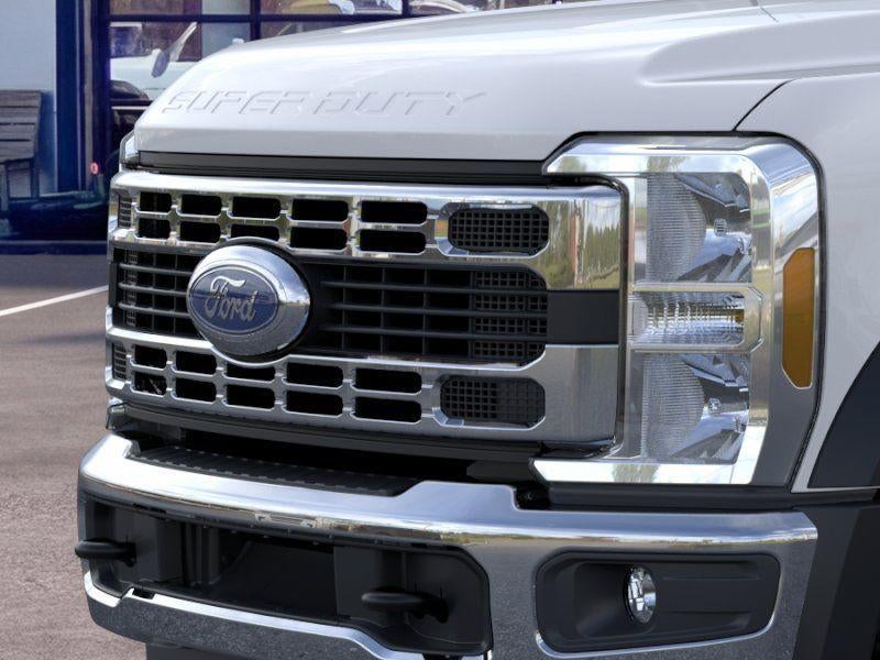 2025 Ford Super Duty F-450 DRW XL 4WD Reg Cab 145" WB 60" CA