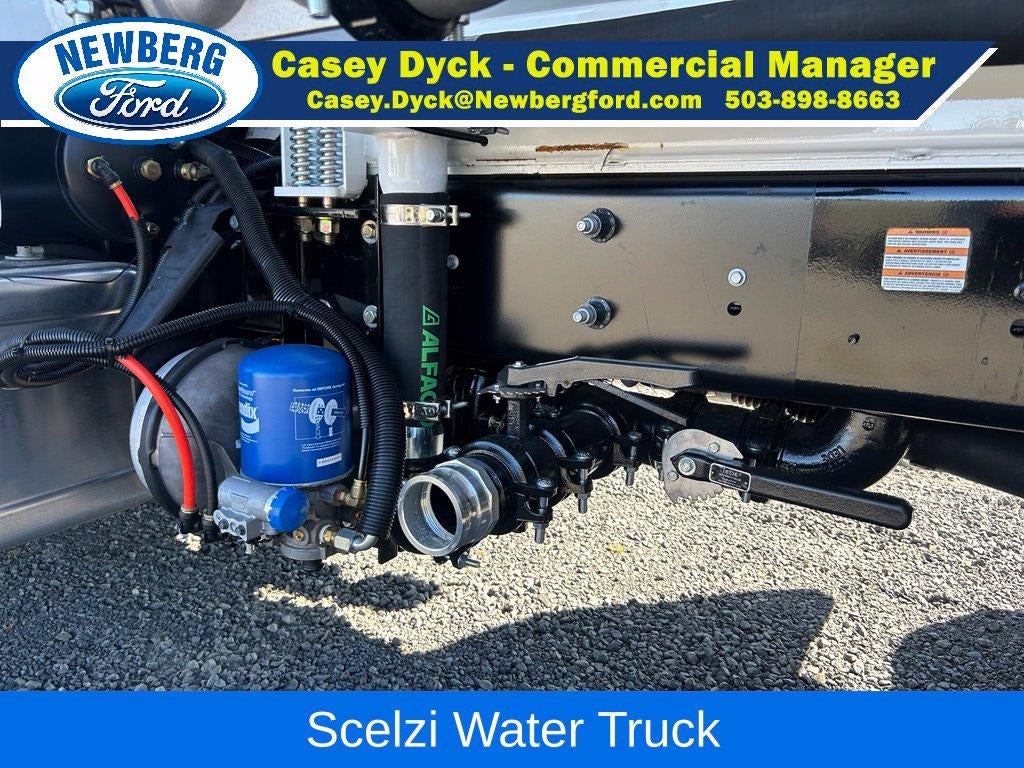 2027 Ford F-750SD Base
