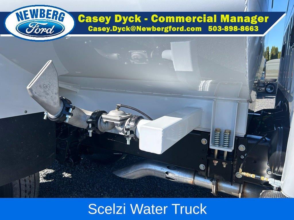 2027 Ford F-750SD Base