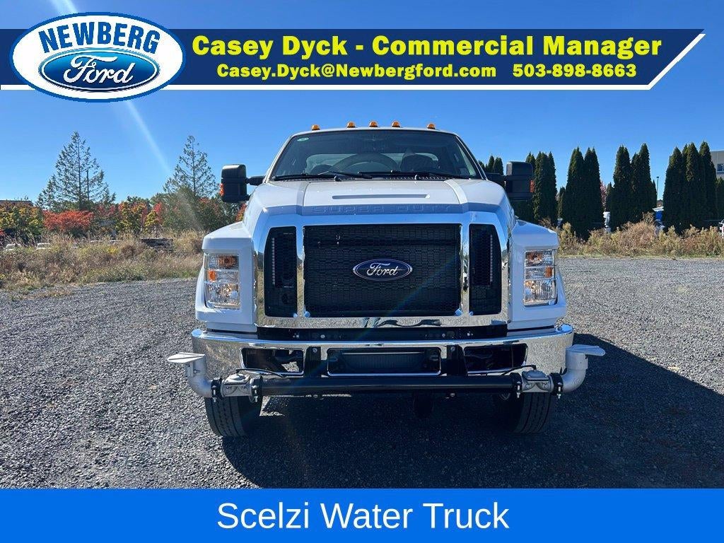 2027 Ford F-750SD Base