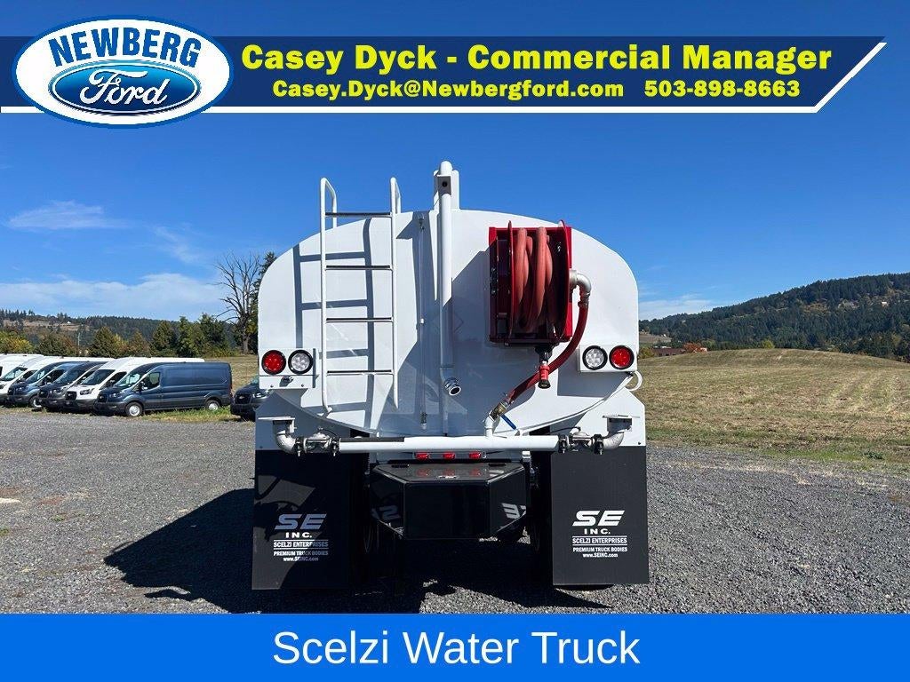 2027 Ford F-750SD Base