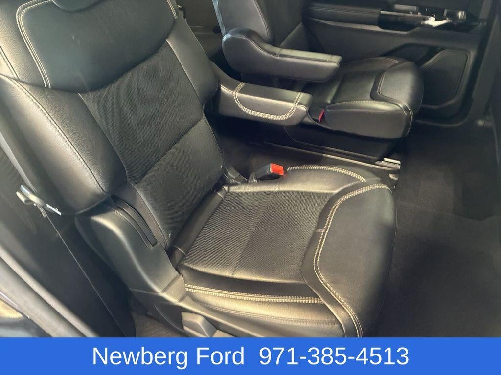 2023 Ford Explorer ST 4WD
