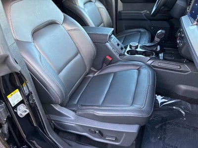 2025 Ford Bronco Outer Banks 4 Door 4x4