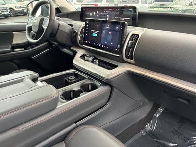 2025 Ford Expedition Active 4x4