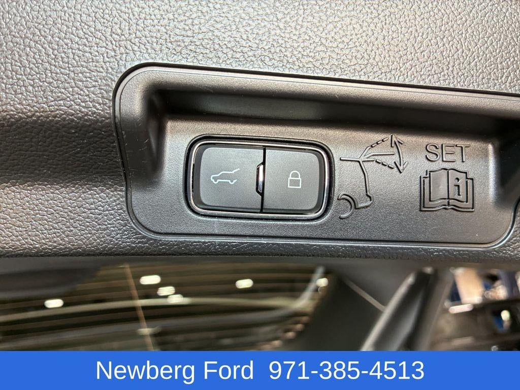 2021 Ford Explorer XLT RWD
