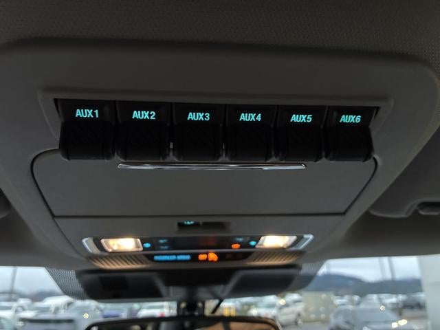 2023 Ford Super Duty F-250 SRW LARIAT 4WD Crew Cab 6.75' Box