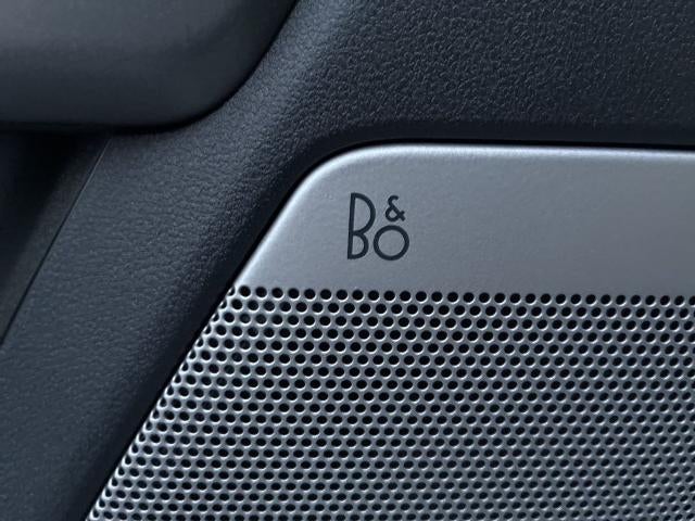 2023 Ford Super Duty F-250 SRW LARIAT 4WD Crew Cab 6.75' Box