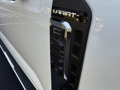 2023 Ford Super Duty F-250 SRW LARIAT 4WD Crew Cab 6.75' Box