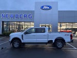 2023 Ford Super Duty F-250 SRW LARIAT 4WD Crew Cab 6.75' Box