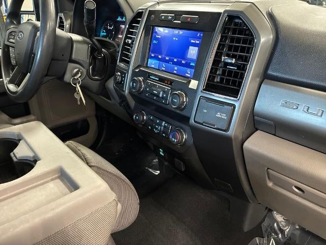 2022 Ford Super Duty F-250 SRW XLT 4WD Crew Cab 6.75' Box