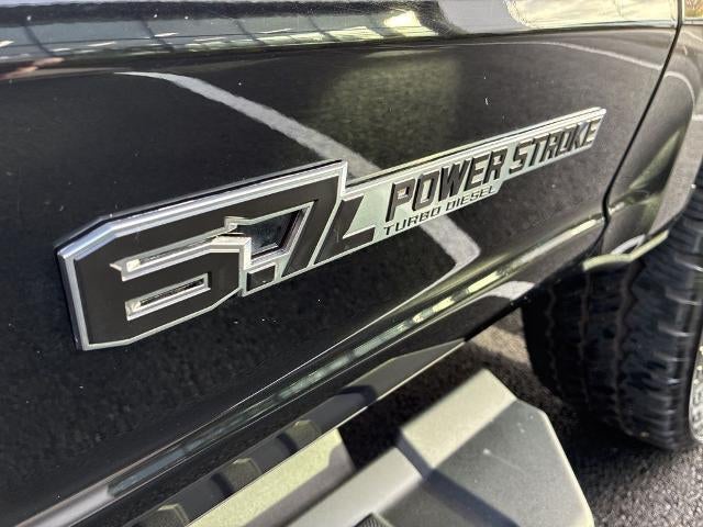 2023 Ford Super Duty F-250 SRW LARIAT 4WD Crew Cab 6.75' Box