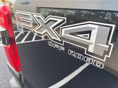 2023 Ford Super Duty F-250 SRW LARIAT 4WD Crew Cab 6.75' Box