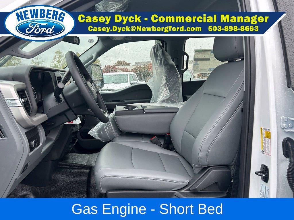 2027 Ford Super Duty F-350 SRW XL 4WD Crew Cab 6.75' Box