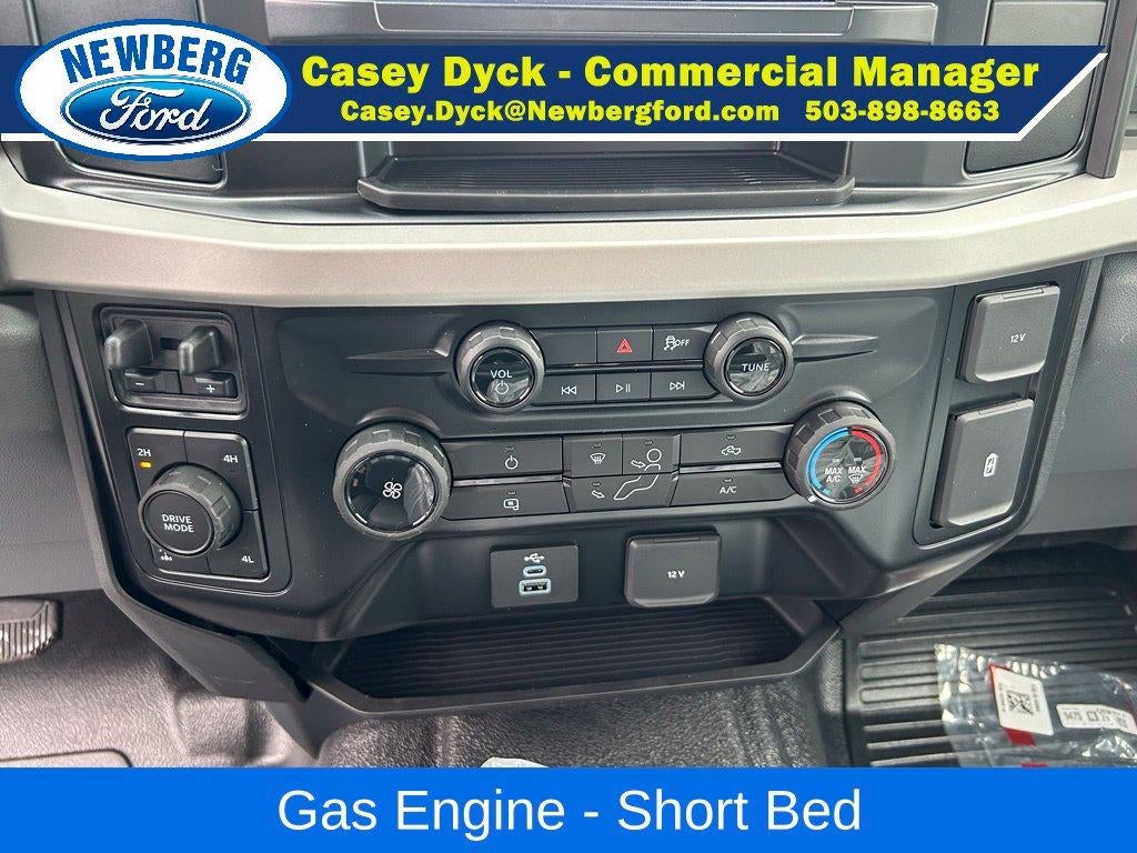 2027 Ford Super Duty F-350 SRW XL 4WD Crew Cab 6.75' Box
