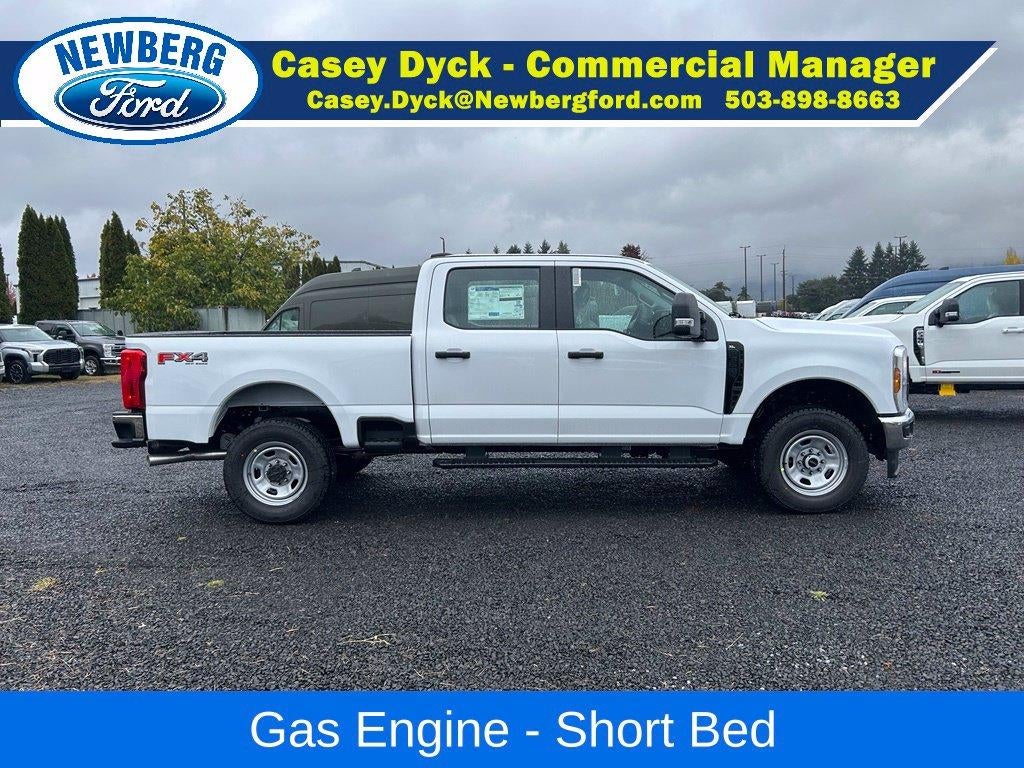 2027 Ford Super Duty F-350 SRW XL 4WD Crew Cab 6.75' Box