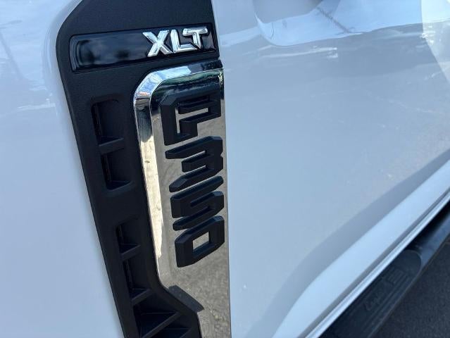 2023 Ford Super Duty F-350 SRW XL 4WD Crew Cab 6.75' Box