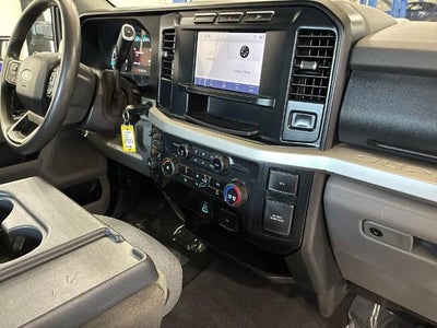 2023 Ford Super Duty F-350 SRW XL 4WD Crew Cab 6.75' Box