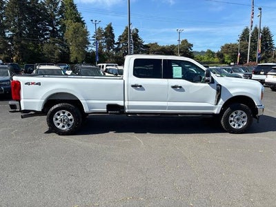2023 Ford Super Duty F-350 SRW XL 4WD Crew Cab 6.75' Box