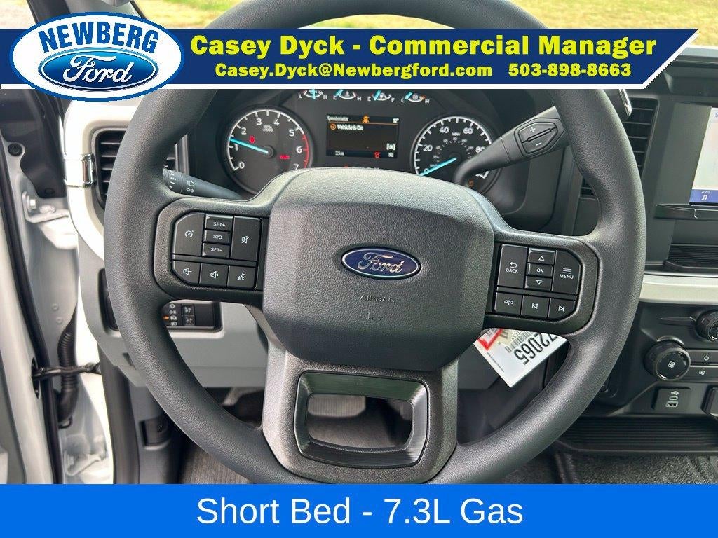 2027 Ford Super Duty F-350 SRW XL 4WD Crew Cab 6.75' Box
