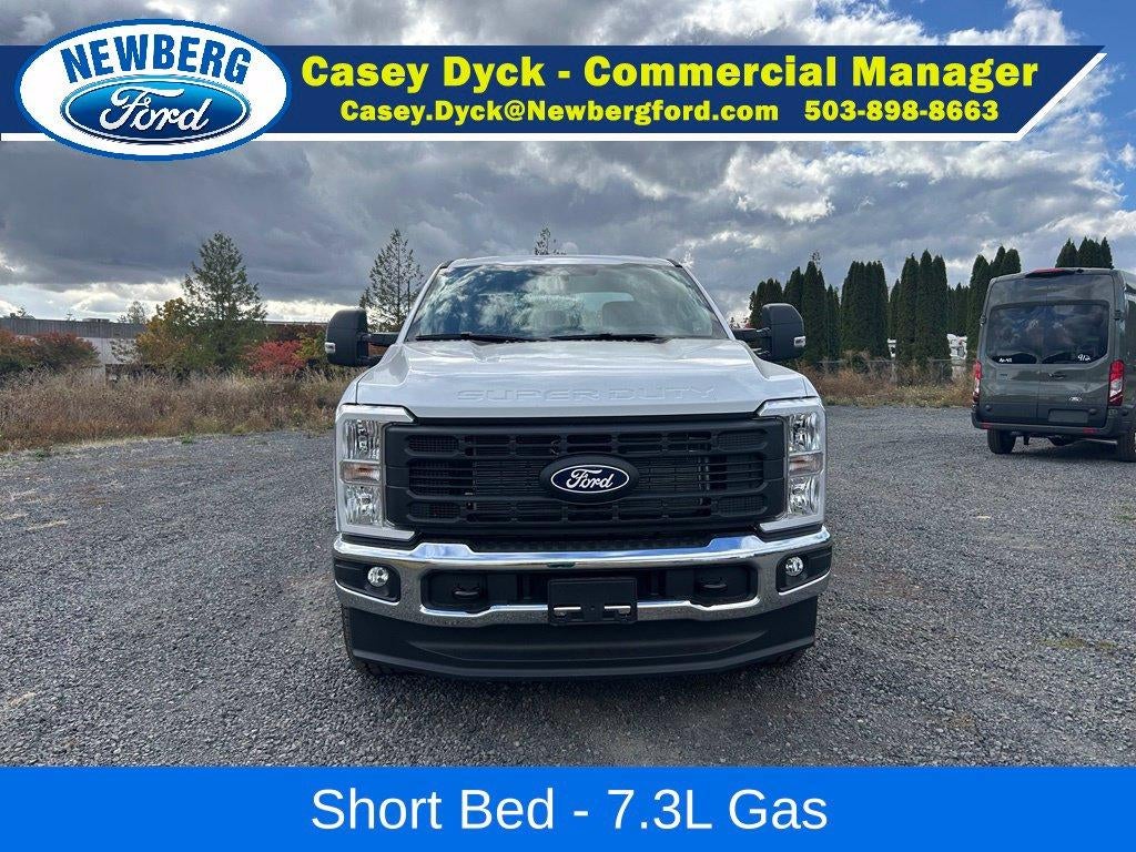 2027 Ford Super Duty F-350 SRW XL 4WD Crew Cab 6.75' Box