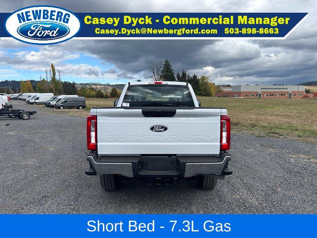 2027 Ford Super Duty F-350 SRW XL 4WD Crew Cab 6.75' Box