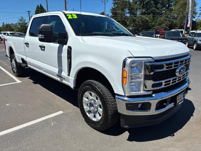 2023 Ford Super Duty F-350 SRW XLT 4WD Crew Cab 6.75' Box
