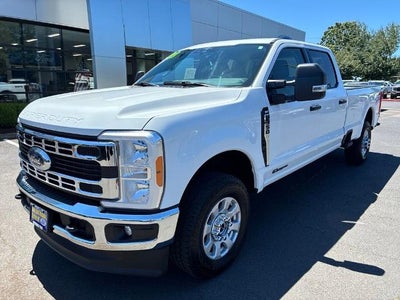 2023 Ford Super Duty F-350 SRW XLT 4WD Crew Cab 6.75' Box