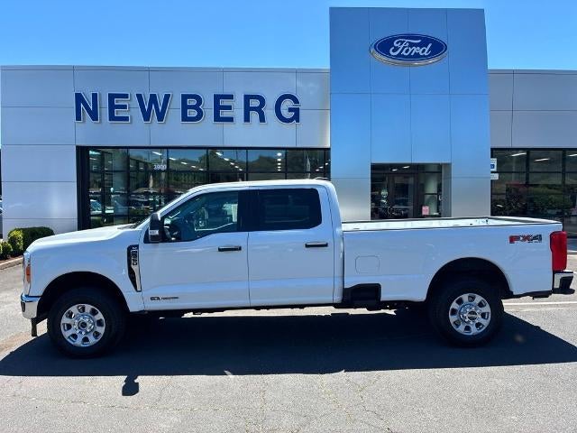 2023 Ford Super Duty F-350 SRW XLT 4WD Crew Cab 6.75' Box
