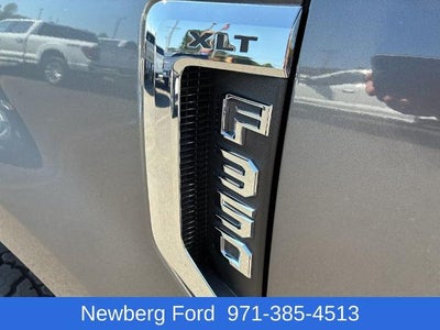 2022 Ford Super Duty F-350 SRW XLT 4WD Crew Cab 6.75' Box