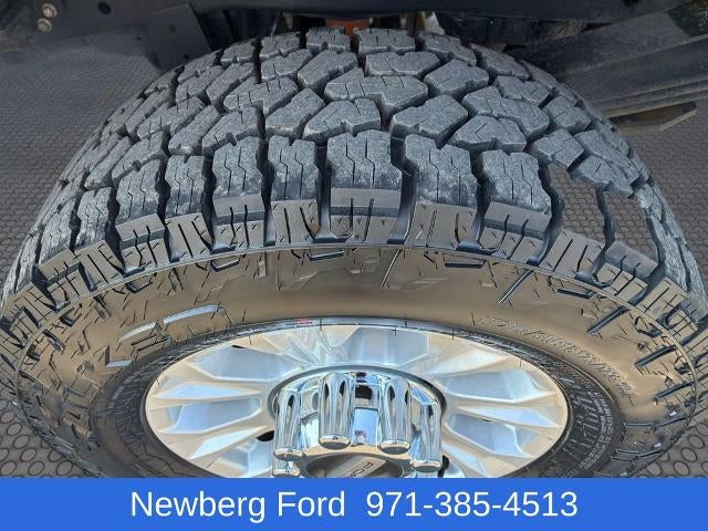 2022 Ford Super Duty F-350 SRW XLT 4WD Crew Cab 6.75' Box
