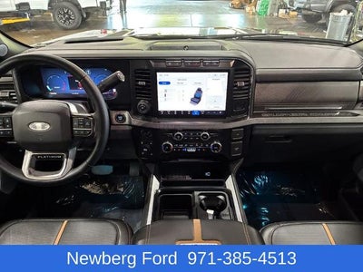 2023 Ford Super Duty F-350 SRW Platinum 4WD Crew Cab 6.75' Box