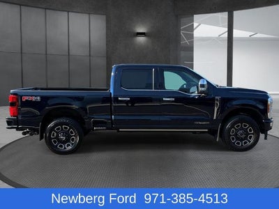 2023 Ford Super Duty F-350 SRW Platinum 4WD Crew Cab 6.75' Box